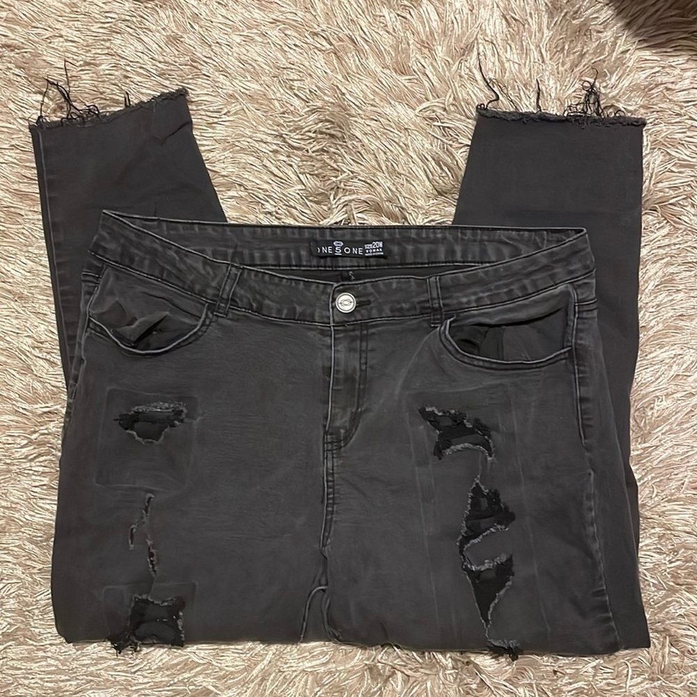 One5one Black‎ Distressed 20W Jeans